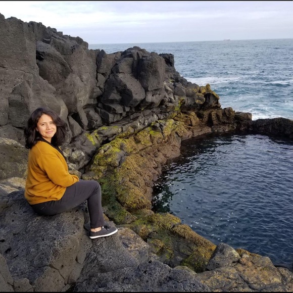 Welcome to chicmachine!! I'm Diana!! 😊 - Picture 3 of 9